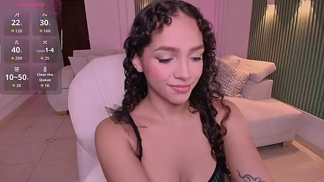 Snapshot of anahi_curlie1 chatting on 1, 4, 2026 anahi curlie1 online show from 1, 4, 2026
