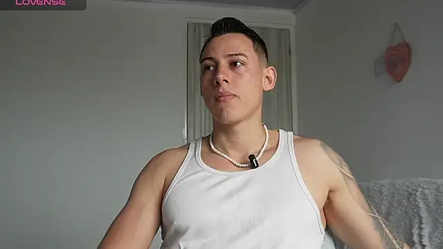Snapshot of Muscle_King_Cum chatting on 21, 5, 2026 Muscle King Cum online show from 21, 5, 2026