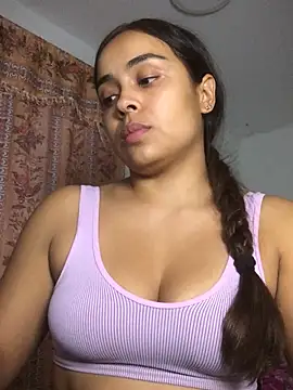 Snapshot of JuanaSimons chatting on 13, 5, 2026 JuanaSimons online show from 13, 5, 2026