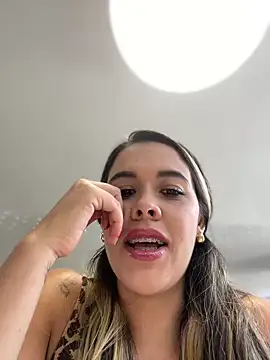 Snapshot of Emilia_Bakerr chatting on 15, 12, 2024 Emilia Bakerr online show from 15, 12, 2024