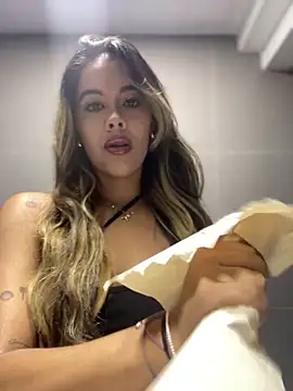 Snapshot of Emilia_Bakerr chatting on 8, 2, 2025 Emilia Bakerr online show from 8, 2, 2025