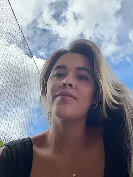 Emilia Bakerr online show from 13, 5, 2026