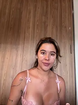 Emilia Bakerr online show from 18, 5, 2026