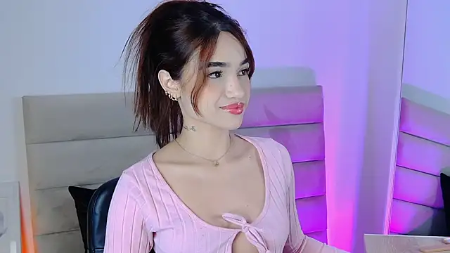 Snapshot of AllieEvans chatting on 28, 1, 2025 AllieEvans online show from 28, 1, 2025