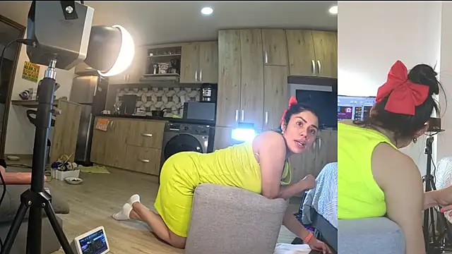 Snapshot of Alondra_fetish chatting on 18, 1, 2025 Alondra fetish online show from 18, 1, 2025