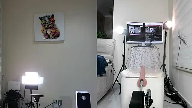 Snapshot of Alondra_fetish chatting on 19, 9, 2025 Alondra fetish online show from 19, 9, 2025