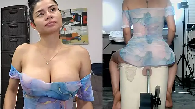 Snapshot of Alondra_fetish chatting on 3, 12, 2025 Alondra fetish online show from 3, 12, 2025