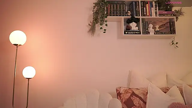 Snapshot of EmilyxRose_- chatting on 5, 1, 2025 EmilyxRose - online show from 5, 1, 2025