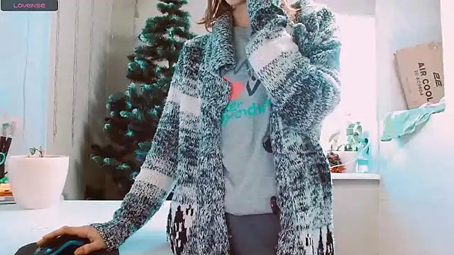 Snapshot of RosaJil chatting on 13, 12, 2024 RosaJil online show from 13, 12, 2024