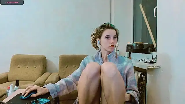 Snapshot of RosaJil chatting on 8, 3, 2025 RosaJil online show from 8, 3, 2025