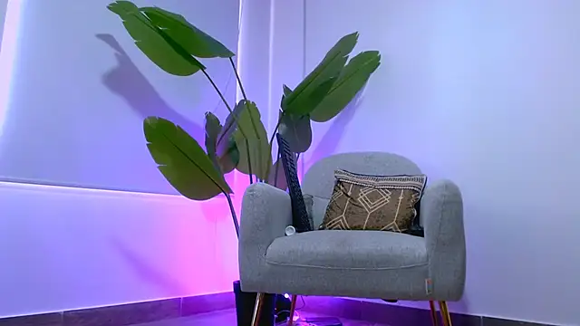 Snapshot of Sara_ow chatting on 20, 2, 2026 Sara ow online show from 20, 2, 2026