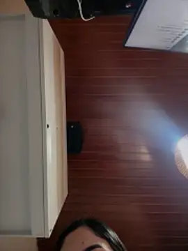 MarianaBenz online show from 2, 4, 2026