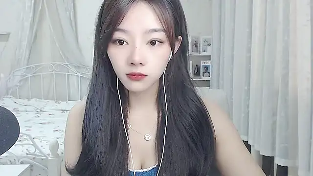 Snapshot of Jenny-Z chatting on 13, 6, 2026 Jenny-Z online show from 13, 6, 2026