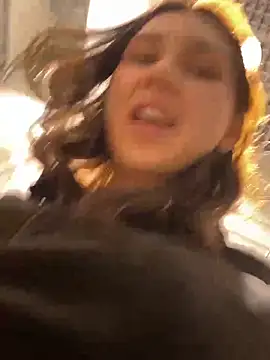 QuitieLia online show from 22, 12, 2024