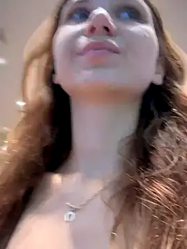 QuitieLia online show from 10, 9, 2025