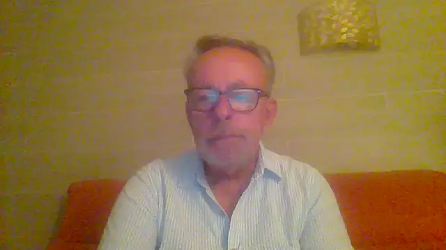 Snapshot of tuggy59 chatting on 27, 4, 2026 tuggy59 online show from 27, 4, 2026
