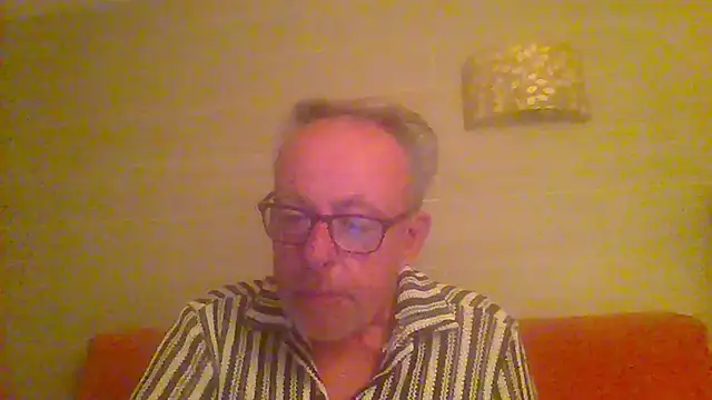 Snapshot of tuggy59 chatting on 4, 5, 2026 tuggy59 online show from 4, 5, 2026