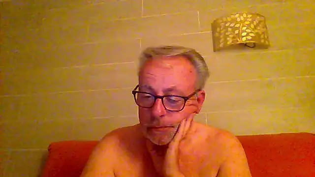 Snapshot of tuggy59 chatting on 22, 5, 2026 tuggy59 online show from 22, 5, 2026