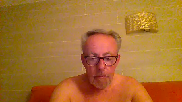 Snapshot of tuggy59 chatting on 23, 5, 2026 tuggy59 online show from 23, 5, 2026
