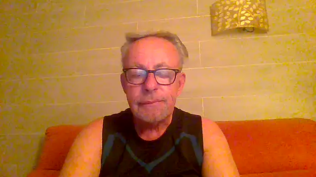 Snapshot of tuggy59 chatting on 6, 7, 2026 tuggy59 online show from 6, 7, 2026