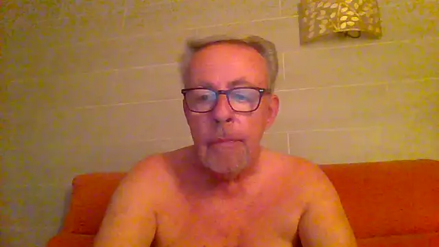 Snapshot of tuggy59 chatting on 11, 7, 2026 tuggy59 online show from 11, 7, 2026