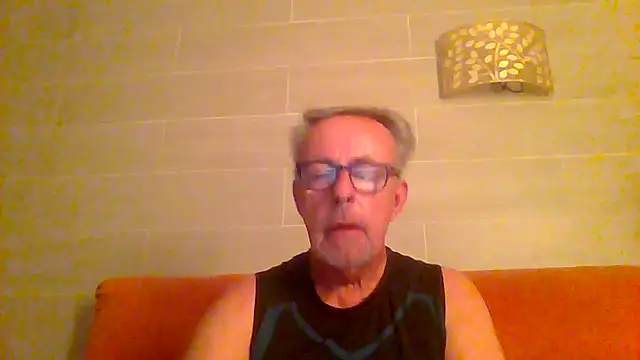 Snapshot of tuggy59 chatting on 17, 7, 2026 tuggy59 online show from 17, 7, 2026