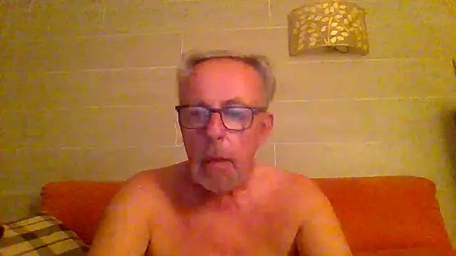 Snapshot of tuggy59 chatting on 21, 7, 2026 tuggy59 online show from 21, 7, 2026