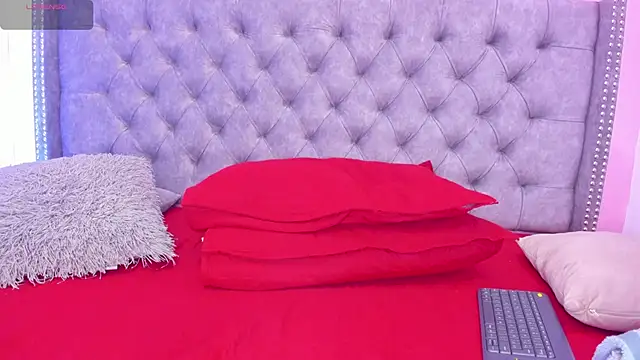 Sofia Girl  online show from 6, 11, 2025