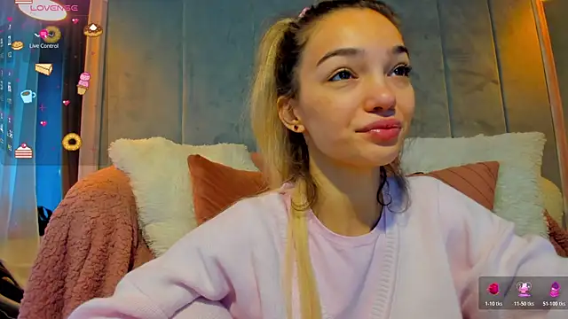 Sassy Teen online show from 19, 12, 2025