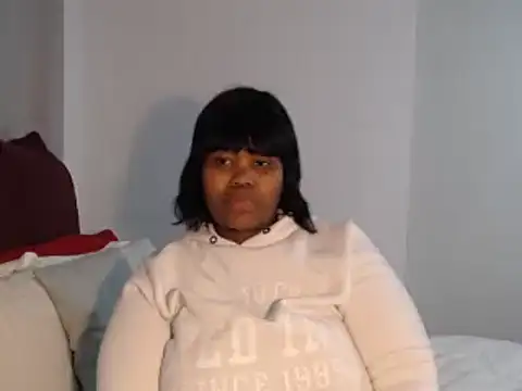 Snapshot of Real1SweetQueen chatting on 26, 10, 2025 Real1SweetQueen online show from 26, 10, 2025