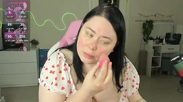 Snapshot of Akemi_BBW chatting on 15, 7, 2026 Akemi BBW online show from 15, 7, 2026