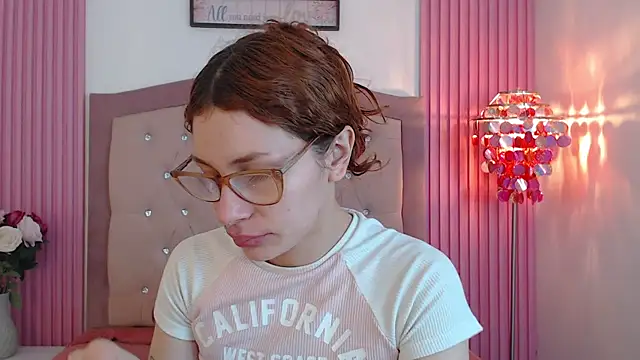 Snapshot of Katy_Van chatting on 6, 2, 2026 Katy Van online show from 6, 2, 2026