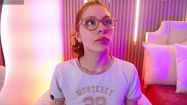 Snapshot of Katy_Van chatting on 17, 2, 2026 Katy Van online show from 17, 2, 2026