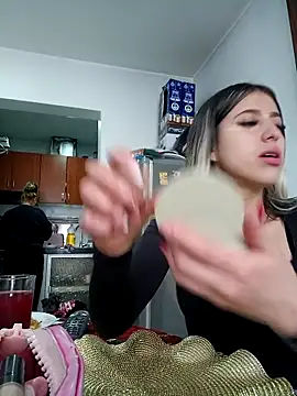 Snapshot of eva-2023 chatting on 18, 12, 2025 eva-2023 online show from 18, 12, 2025