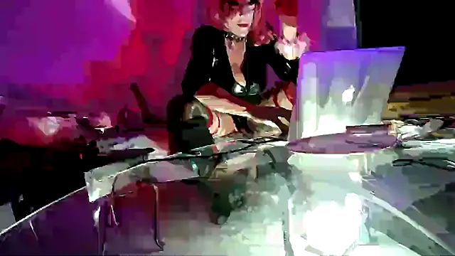 Snapshot of CharlotteVixxens chatting on 5, 12, 2024 CharlotteVixxens online show from 5, 12, 2024