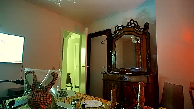 Snapshot of CharlotteVixxens chatting on 21, 11, 2025 CharlotteVixxens online show from 21, 11, 2025