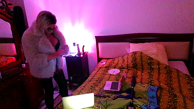 Snapshot of CharlotteVixxens chatting on 20, 12, 2025 CharlotteVixxens online show from 20, 12, 2025