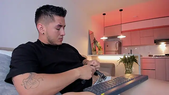 Snapshot of Chriskyle_ chatting on 5, 12, 2024 Chriskyle  online show from 5, 12, 2024