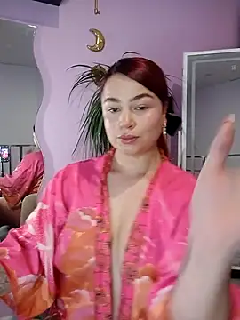 Snapshot of Lia_Roxx chatting on 4, 3, 2026 Lia Roxx online show from 4, 3, 2026