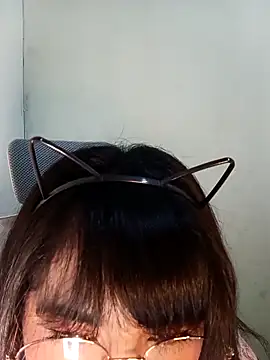 Snapshot of Chall_mee chatting on 12, 11, 2025 Chall mee online show from 12, 11, 2025