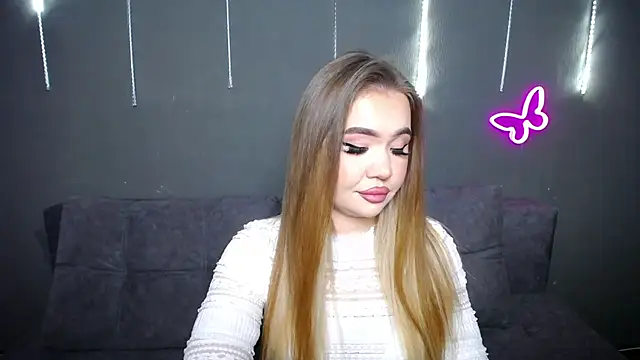 Snapshot of StacyYellig chatting on 18, 4, 2026 StacyYellig online show from 18, 4, 2026