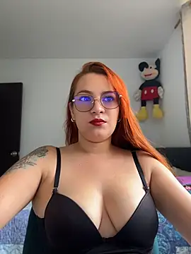 Snapshot of eva__xox chatting on 8, 5, 2026 eva xox online show from 8, 5, 2026