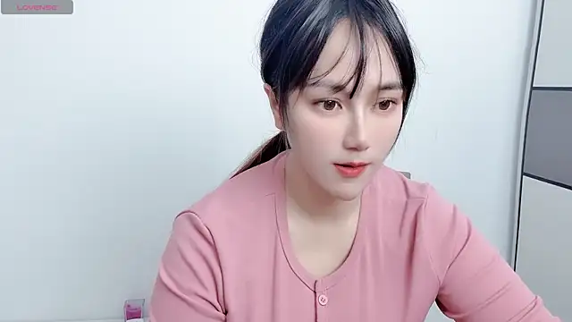 Snapshot of LIsha--170 chatting on 9, 4, 2026 LIsha--170 online show from 9, 4, 2026