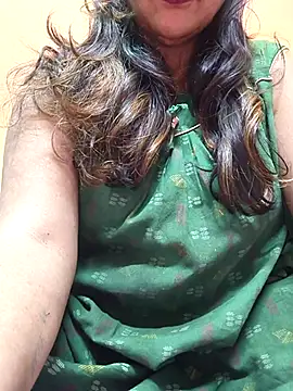 CUTE SOPHIA- online show from 9, 3, 2025