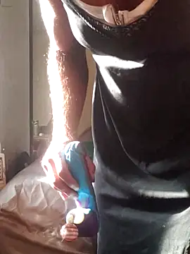 Snapshot of littleChop33 chatting on 6, 10, 2025 littleChop33 online show from 6, 10, 2025