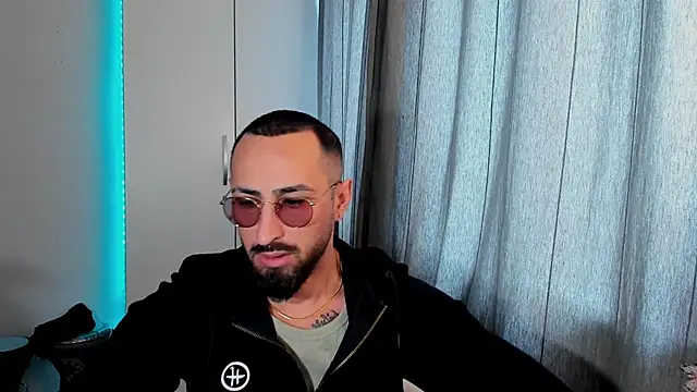 Baddfuckerr online show from 7, 2, 2025