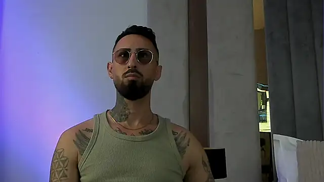 Baddfuckerr online show from 13, 9, 2025