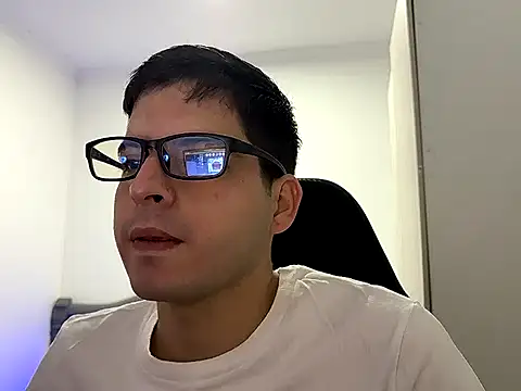 Snapshot of lordbeja chatting on 21, 4, 2026 lordbeja online show from 21, 4, 2026