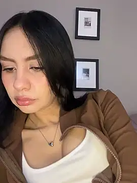Snapshot of romma95 chatting on 15, 7, 2026 romma95 online show from 15, 7, 2026