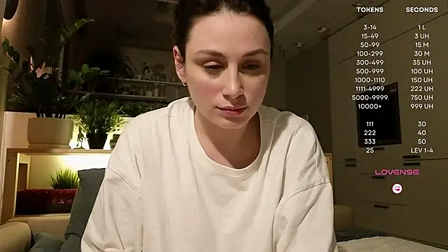 Snapshot of moon_deity_ chatting on 10, 1, 2025 moon deity online show from 10, 1, 2025